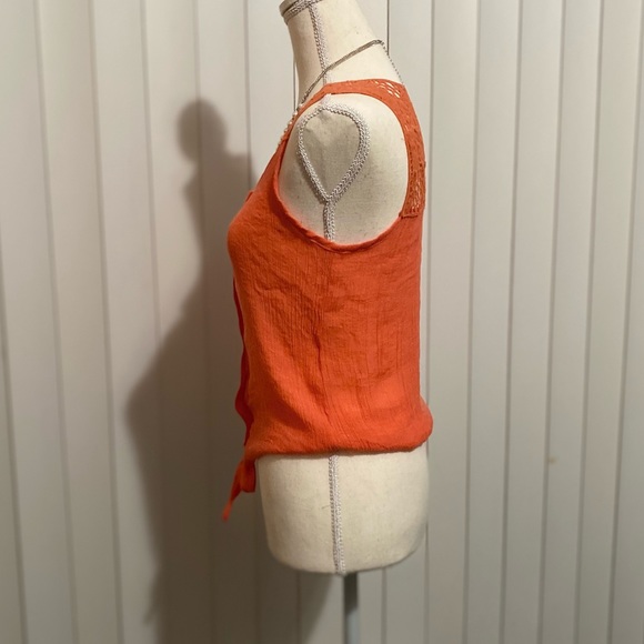 TOPS 👚 - 2 for $15 - Picture 4 of 4